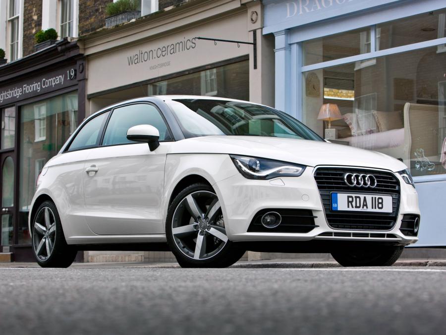  Audi A1 TDI (8X) 2010 года  (UK) (фото 7 из 29)
